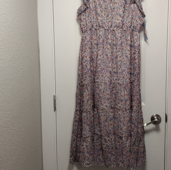 BB Dakota by Steve Madden Ditsy Floral Dress - Picture 6 of 7